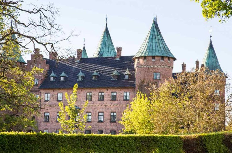 Trolleholms Slott, Sweden